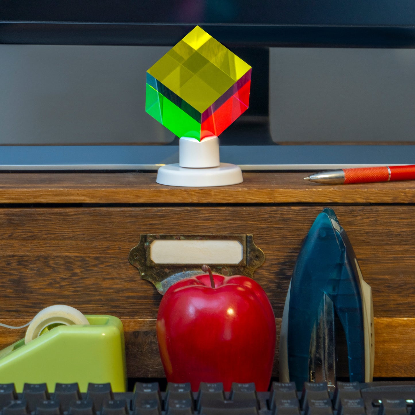 Classy Row Color Mixing Cube with Display Stand – 2 Inch (50mm)